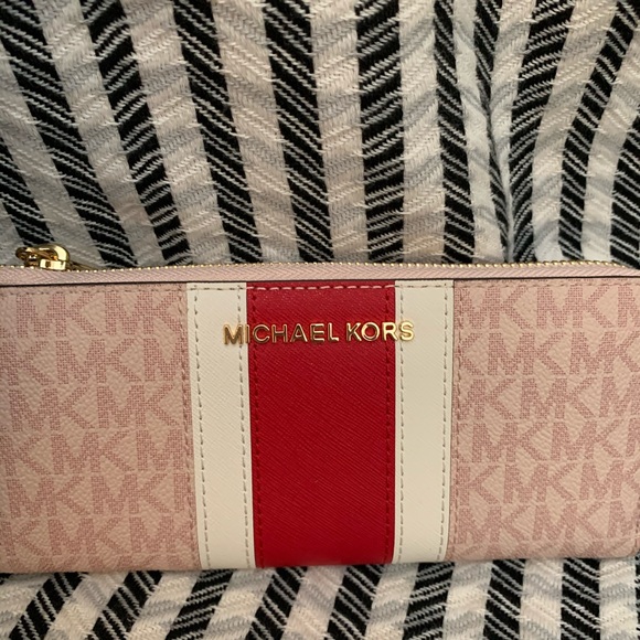mk quarter zip wallet